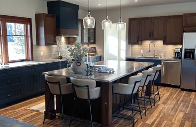 Navy & Walnut Suite, Kitchen — detail 2