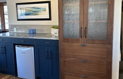 Navy & Walnut Suite, Kitchen — detail 7
