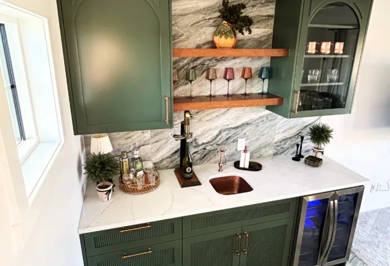 Bar & Wet Bar